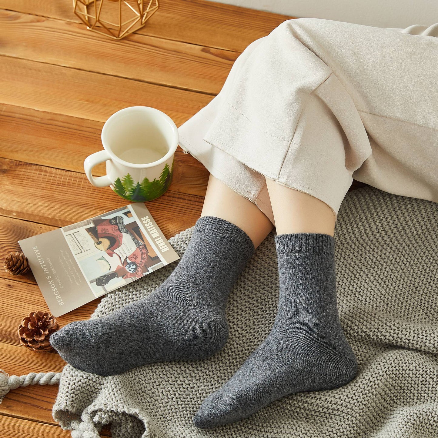 Earl Grey Wool Quarter-Length Socks | Flexible Fit