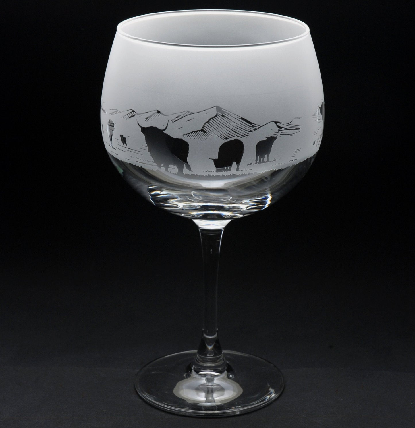 Highland Cattle Gin Cocktail Glass - Hand Etched/Engraved Gift