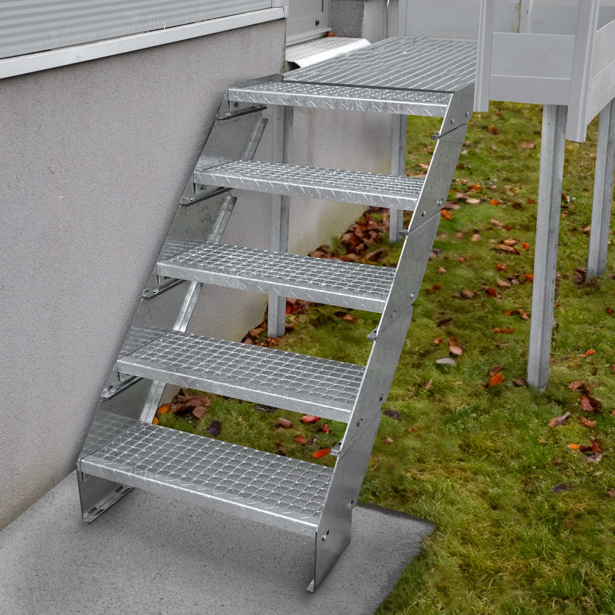 Adjustable 9 Section Galvanised Staircase - 600mm Wide