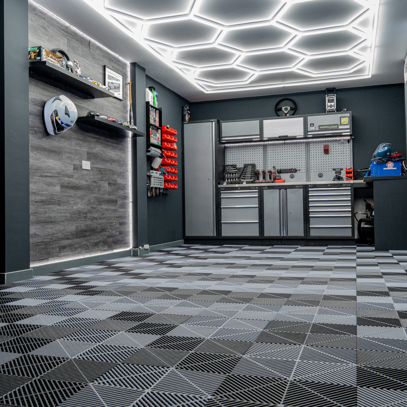 Hexagon LED Light & Vented Garage Floor Tiles With Edges - 60 Black & 60 Grey