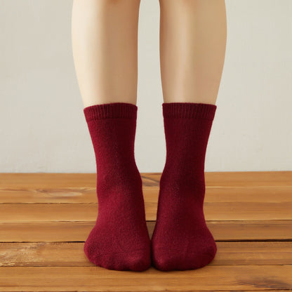 Cranberry Red Cashmere Quarter-Length Socks | Flexible Fit