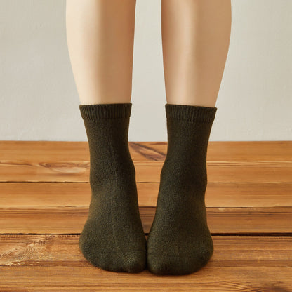 Olive Green Wool Quarter-Length Socks | Flexible Fit