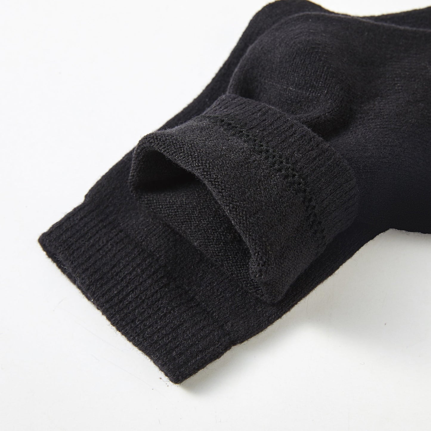 Black Sesame Wool Quarter-Length Socks | Flexible Fit