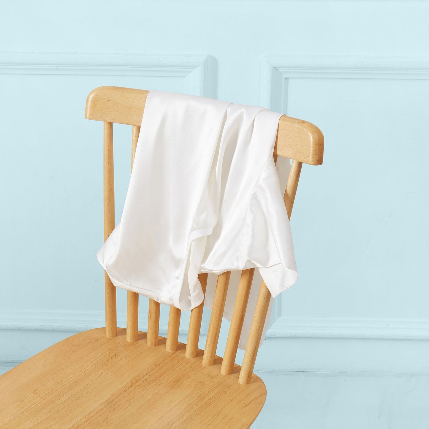 Sample Pure Mulberry Silk Men's T-Shirt Size M | Henley Collar, Short Sleeve and Relaxed Fit | 19 Momme