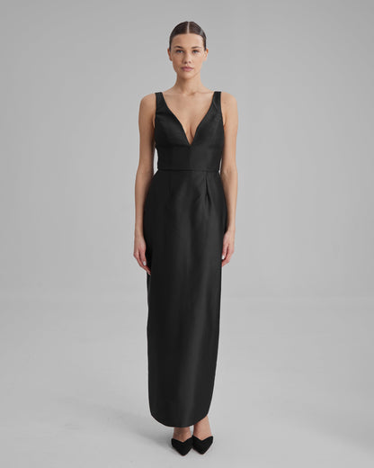 AVA DRESS | V neck pencil maxi in black