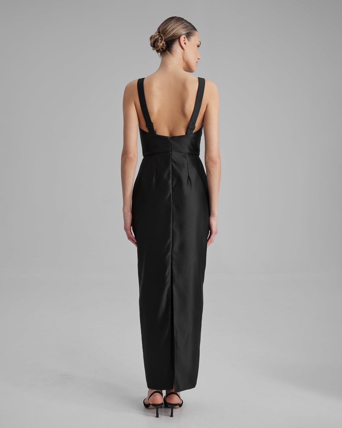 AVA DRESS | V neck pencil maxi in black