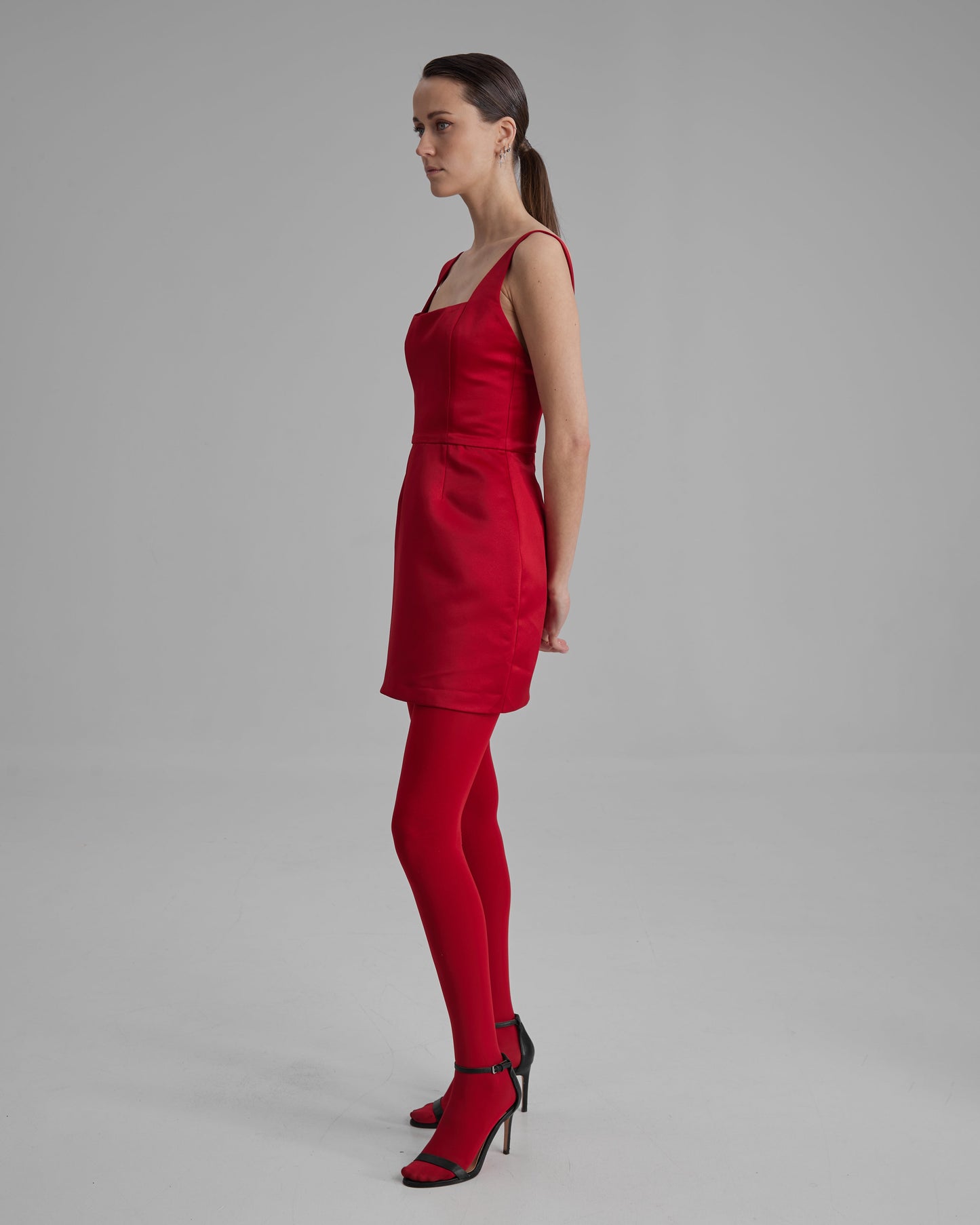 LUNA DRESS | square neckline mini in red