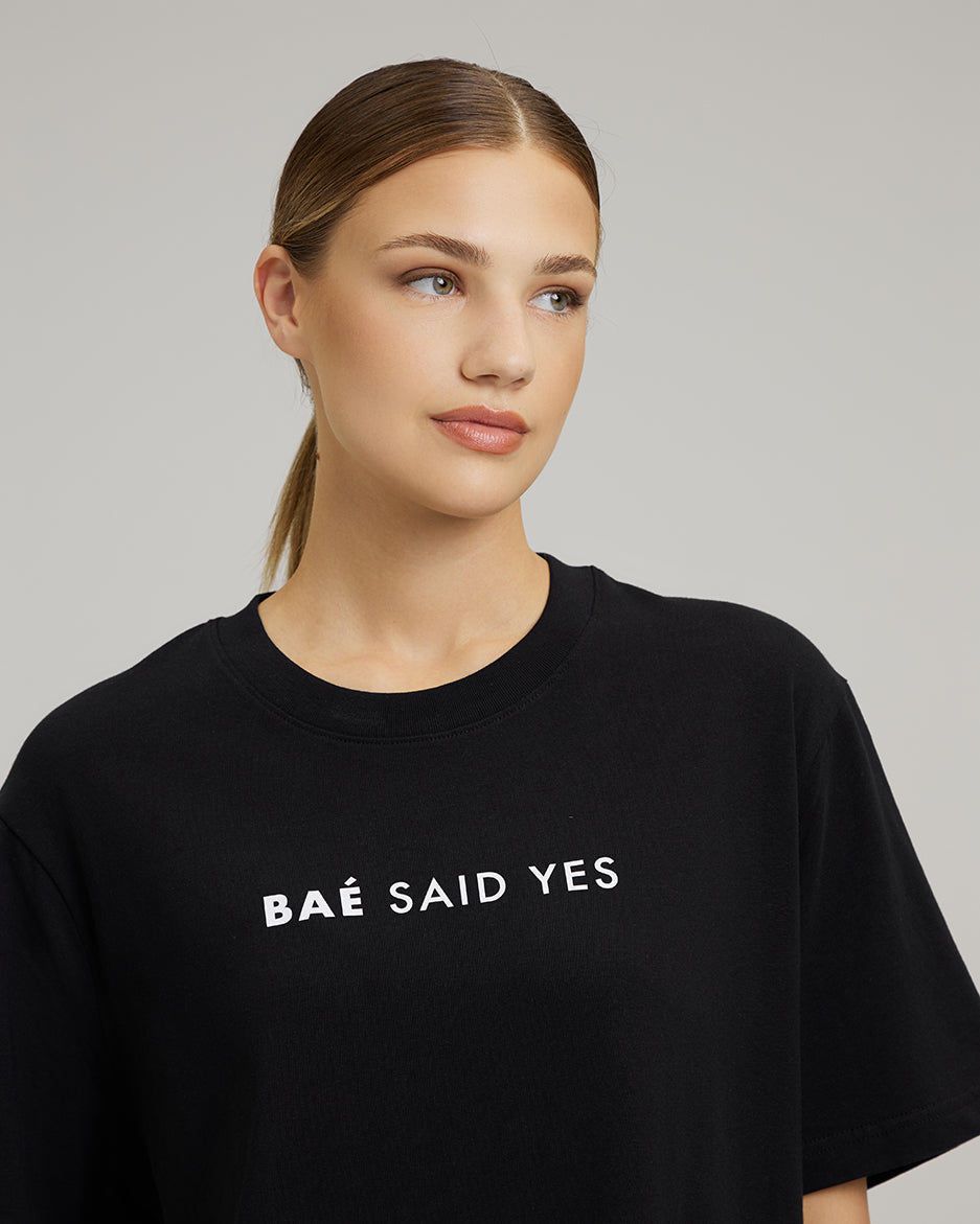 T-SHIRT DRESS WITH FEATHERS | BAÉ said yes in black