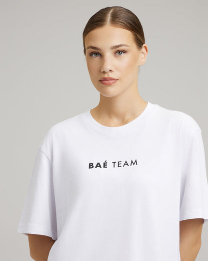 T-SHIRT DRESS WITH FEATHERS | BAÉ team in white