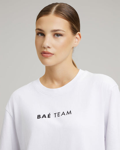 T-SHIRT DRESS WITH FEATHERS | BAÉ team in white