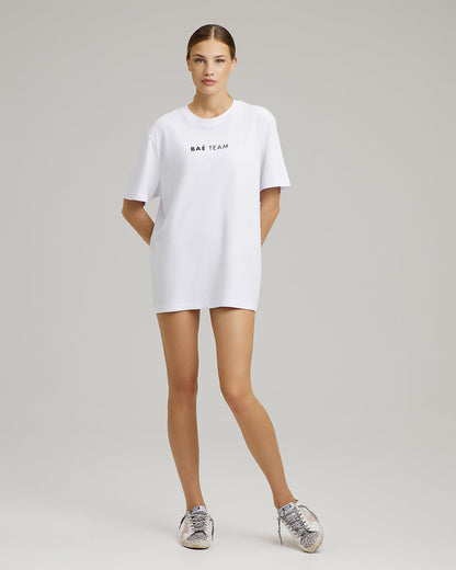 T-SHIRT DRESS WITH FEATHERS | BAÉ team in white