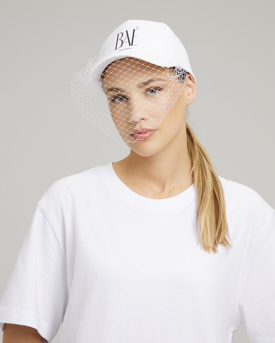 CAP WITH MESH VEIL | BAÉ cap in white