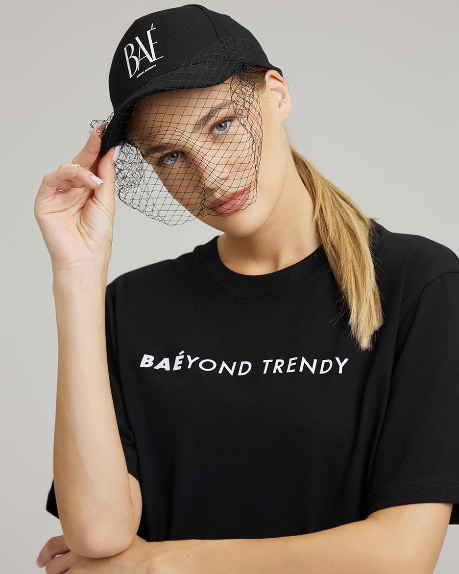 CAP WITH MESH VEIL | BAÉ cap in black