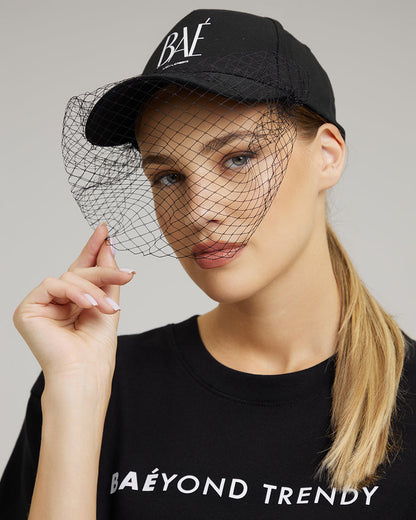 CAP WITH MESH VEIL | BAÉ cap in black