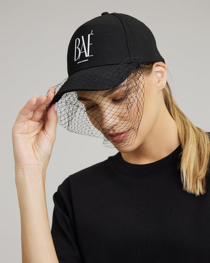 CAP WITH MESH VEIL | BAÉ cap in black