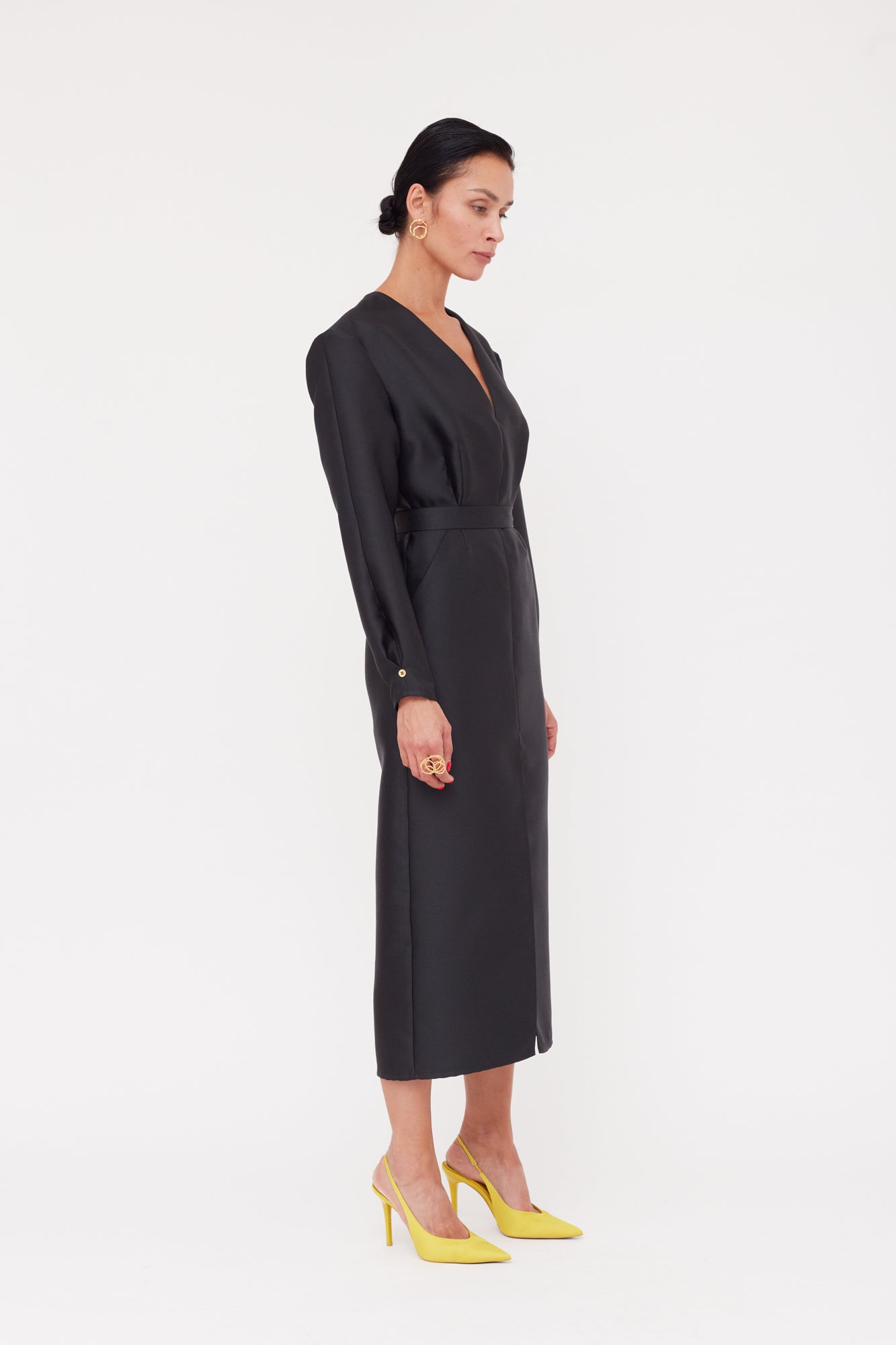 DEMA Black Shoulder Pad Midi Dress