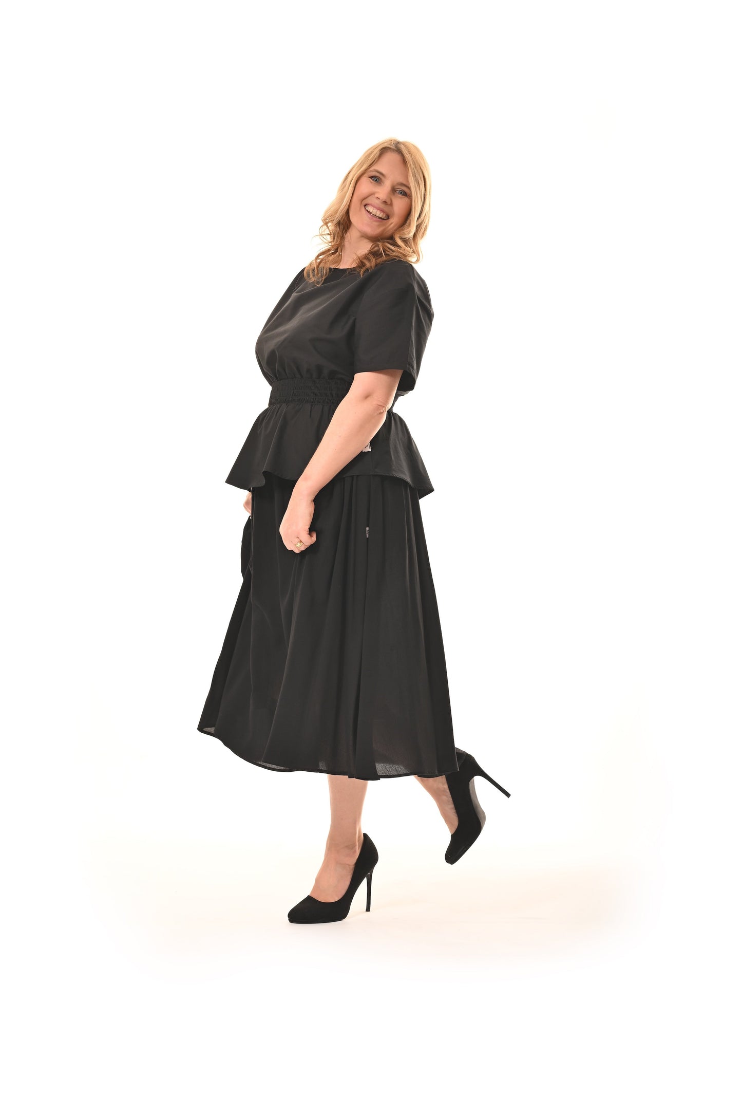 Sovereign Skirt With Pockets In Black