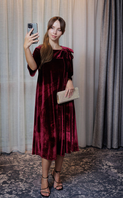 Madelaine Midi Dress In Wine Velour