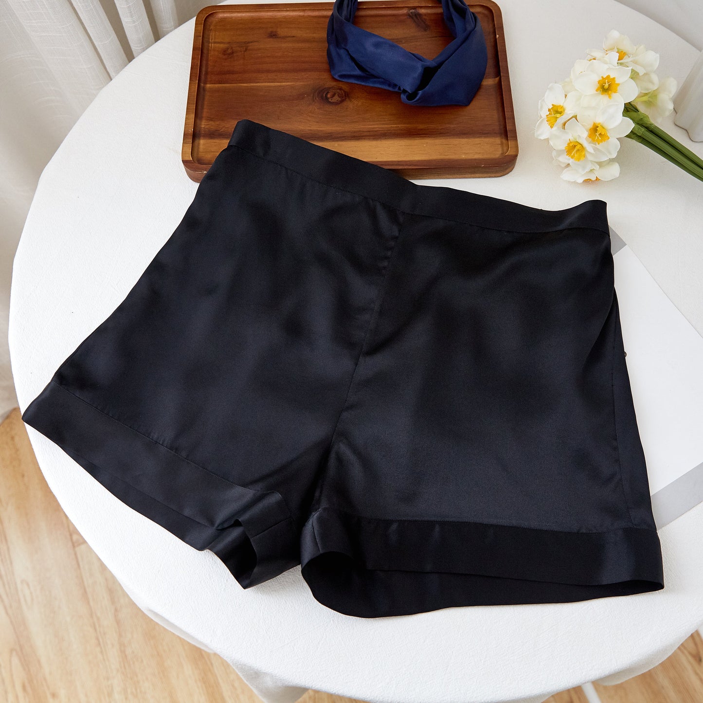 Black Pure Mulberry Silk Camisole and Shorts Set | 19 Momme | Soar Collection