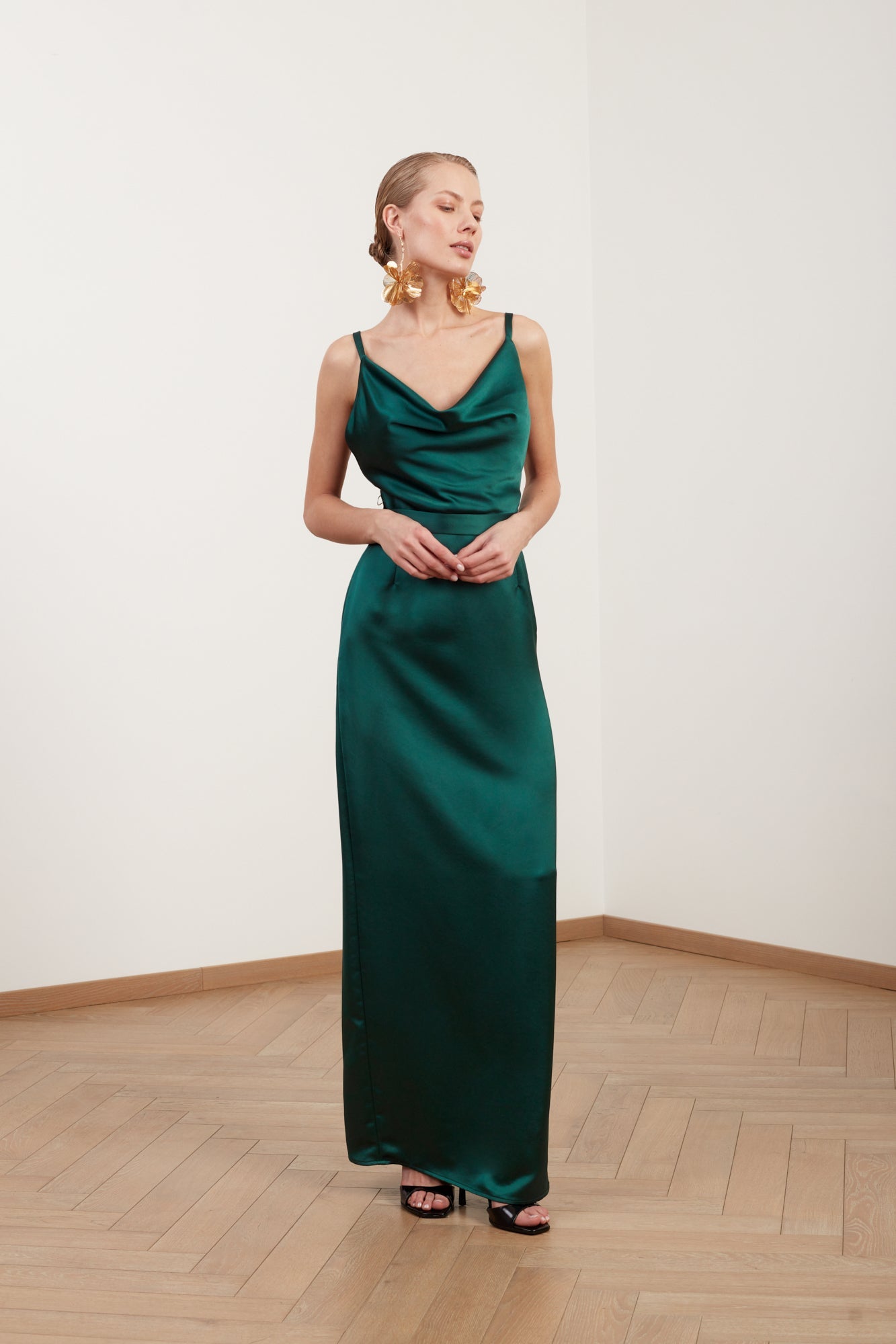 AMILA deep green maxi dress with open back