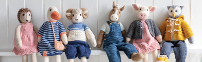 Knitted Animal Friends: Over 40 knitting patterns for adorable animal dolls, their clothes and accessories (Paperback Book)