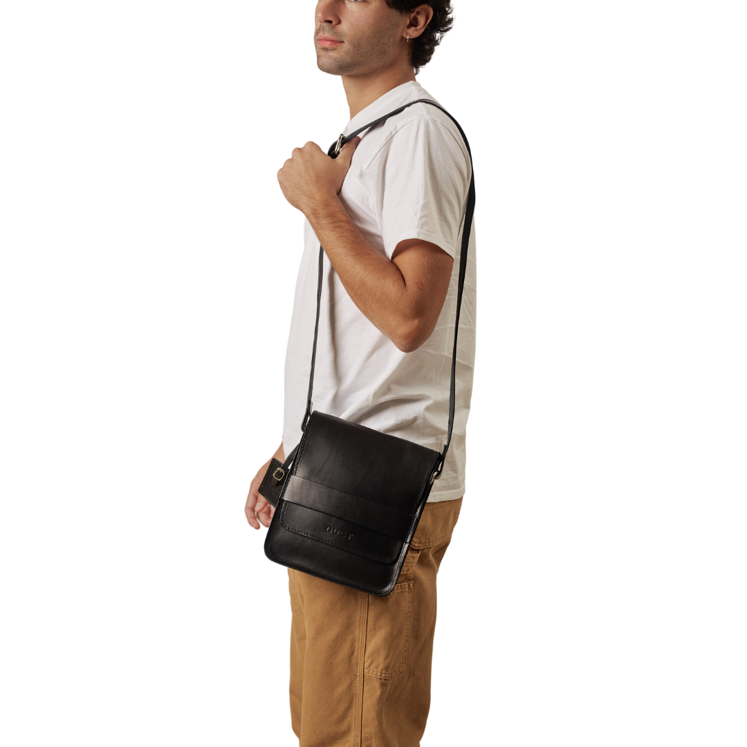 Leather Messenger Black Mod 114