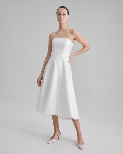 MIA DRESS | strapless midi in white